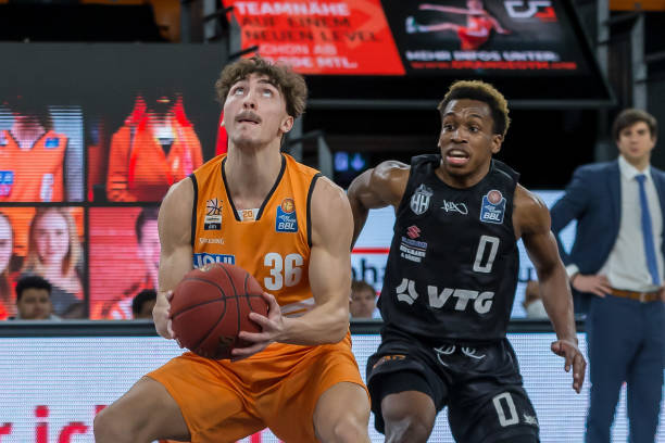 对阵南美劲 对阵南美劲